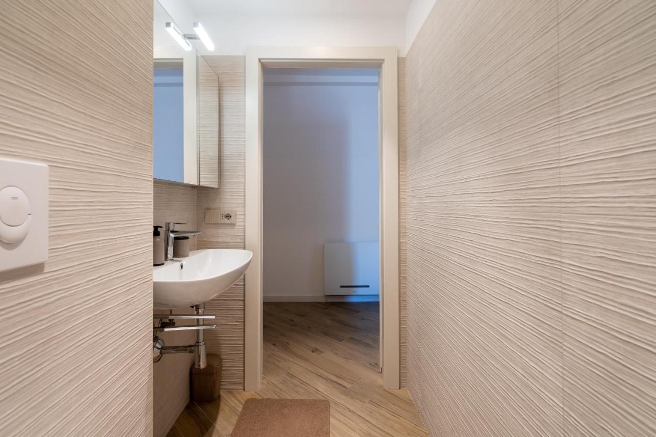 Aurealiving - Trastevere Suite With Rooftop & Gym, Your Place In Roma Eksteriør bilde