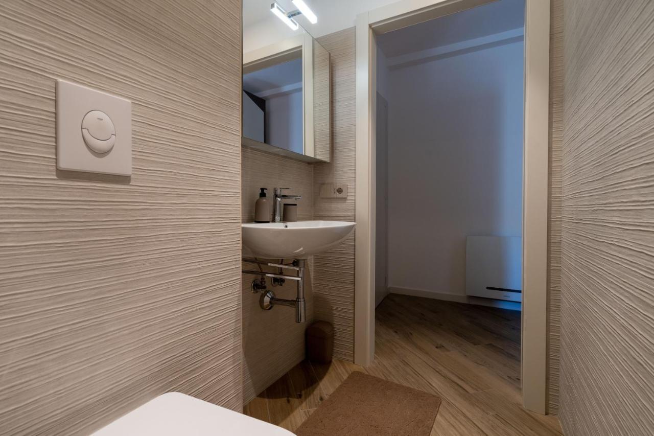 Aurealiving - Trastevere Suite With Rooftop & Gym, Your Place In Roma Eksteriør bilde